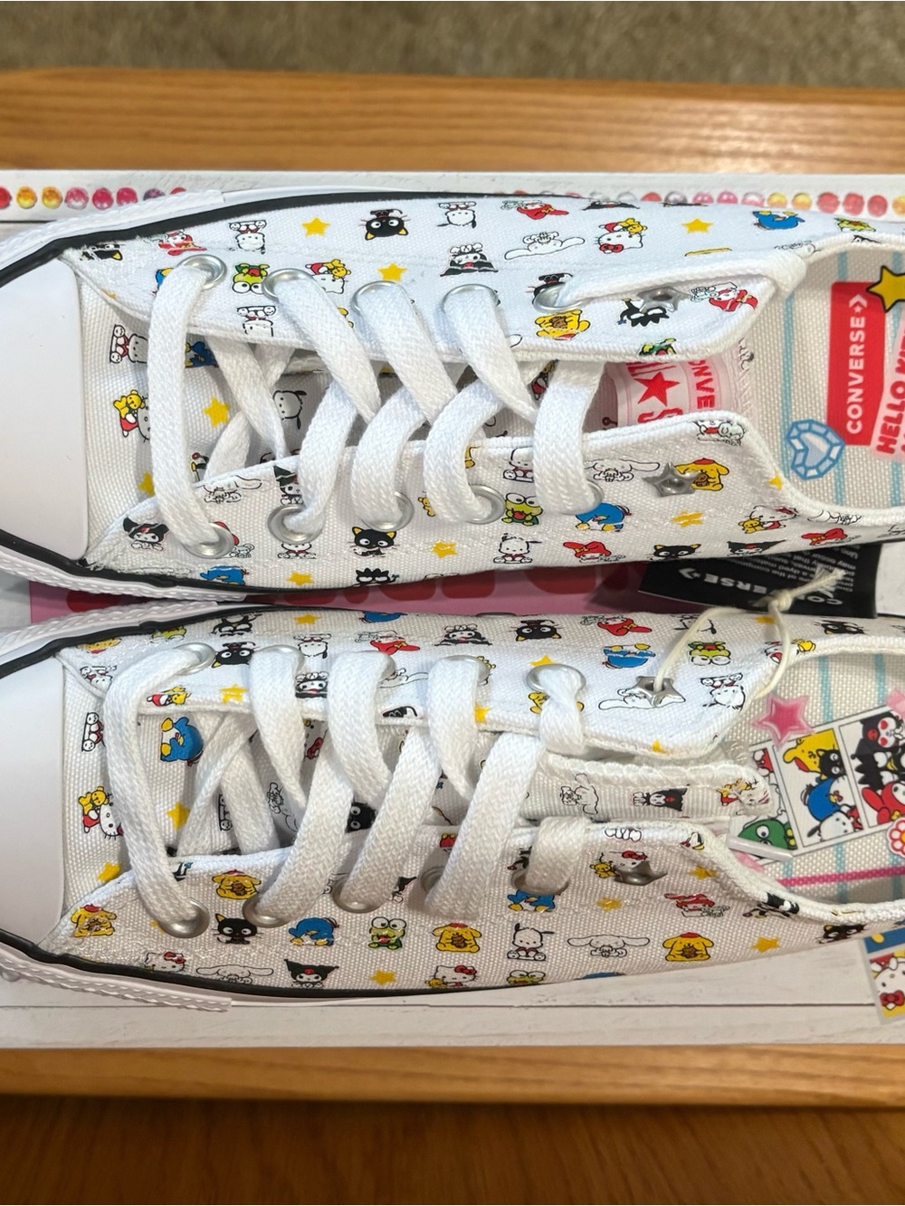 Converse x Hello Kitty Friends BFFS Chuck Taylor All Star Low Top Womens 7.5 NWT - Picture 5 of 6